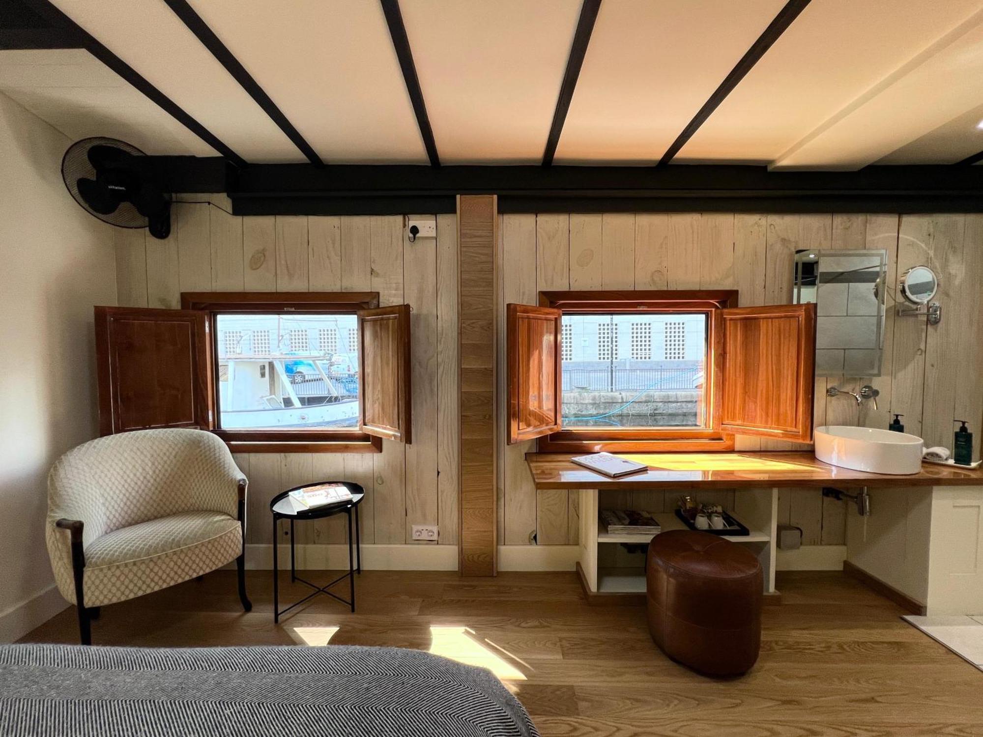 Botel Le Sorelle *